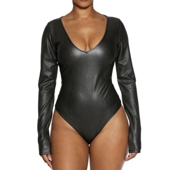 naked wardrobe Tops - Naked Wardrobe Faux Leather Bodysuit in Black Size Small